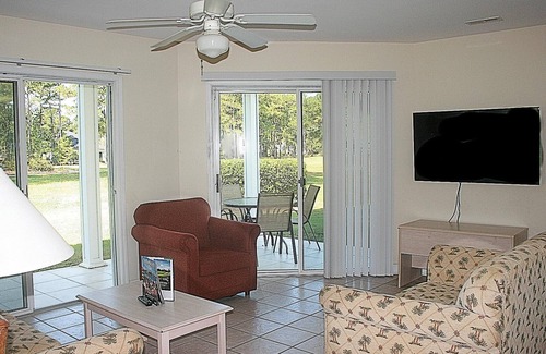 Calabash Villa | 2 Bedroom, 2 bathroom, Golf Course View, nearby beaches and Calabash style Seafood(2703)