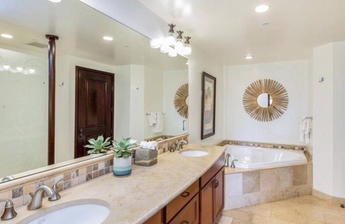 Wailua Resort | 2 Bedroom 3 bath in Waipouli Deluxe oceanfront condominium Resort