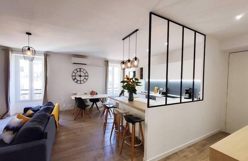 Gambetta Apartment | 2 bedroom, 4-6 pers., 5min to the beach, wifi, AC