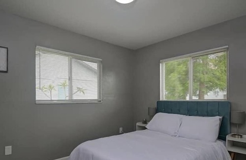 Westminister Apartment | 2 Bedroom 660142 by Houzlet