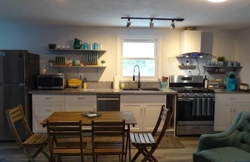 Fullers Earth Apartment | 2 Bedroom 669039 by Houzlet