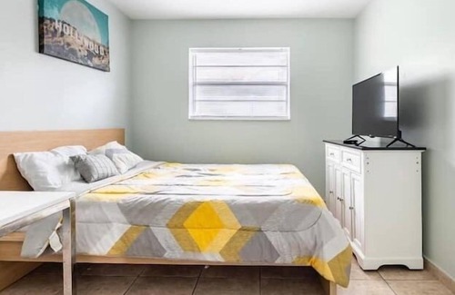 Garden Isles Apartment | 2 Bedroom 687397 by Houzlet