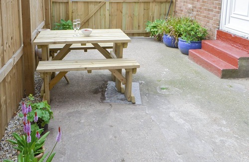 Cullercoats Cottage | 2 bedroom accommodation in Whitley Bay, near Cullercoats
