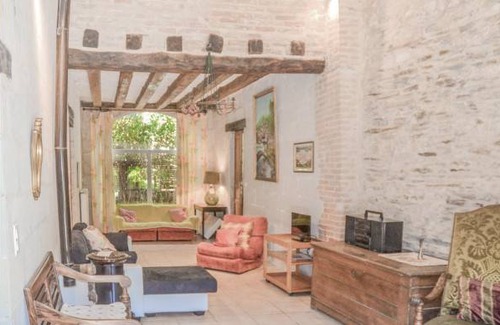 Saint-Jean-des-Mauvrets House | 2 bedroom accommodation in St Jean des Mauvrets