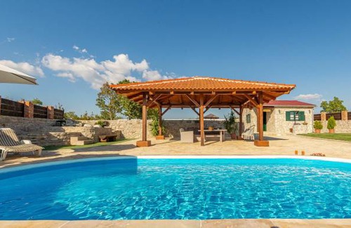Gornji Zemunik House | 2 bedroom accommodation in Zemunik Gornji
