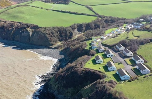 Aberaeron Ski Chalet | 2 bedroom accommodation in Gilfach-Yr-Halen