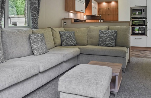 Penrhyndeudraeth Cottage | 2 bedroom accommodation in Prenteg, near Porthmadog