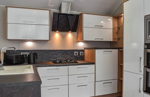 Penrhyndeudraeth Cottage | 2 bedroom accommodation in Prenteg, near Porthmadog