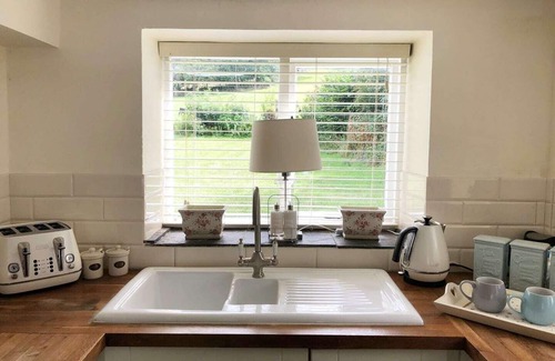 Blandford Forum Cottage | 2 bedroom accommodation in Blandford Forum