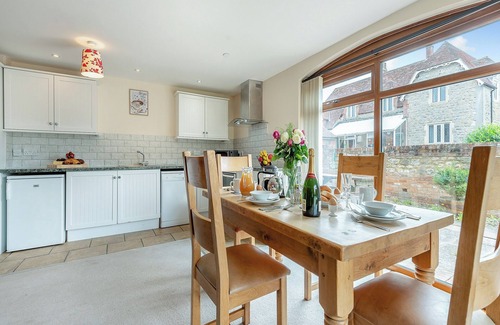 Woolland Apartment | 2 bedroom accommodation in Blandford Forum