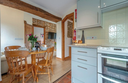 Woolland Cottage | 2 bedroom accommodation in Blandford Forum
