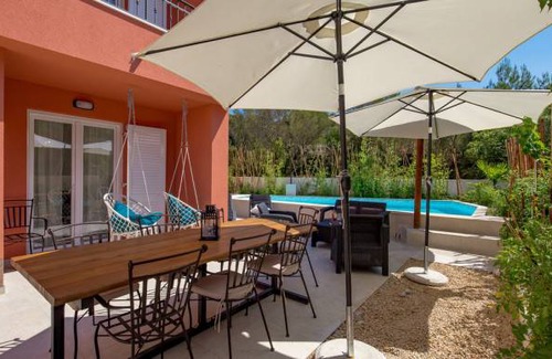 Miholascica House | 2 bedroom accommodation in Miholascica