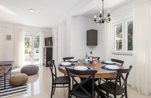 Miholascica House | 2 bedroom accommodation in Miholascica