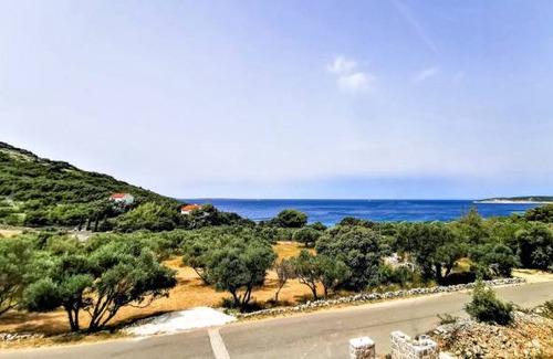 Miholascica House | 2 bedroom accommodation in Miholascica