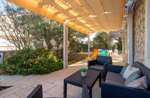Mali Losinj House | 2 bedroom accommodation in Sveti Jakov
