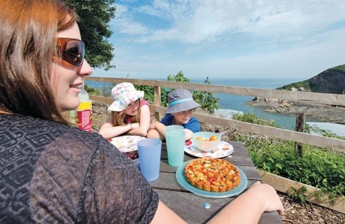 Berrynarbor Ski Chalet | 2 bedroom accommodation in Combe Martin