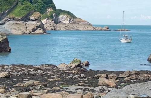 Berrynarbor Ski Chalet | 2 bedroom accommodation in Combe Martin