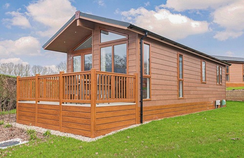 Holton Heath Ski Chalet | 2 bedroom accommodation in Holton Heath