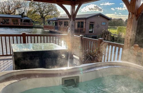 Caistor Cabin | 2 bedroom accommodation in Caistor, Market Rasen