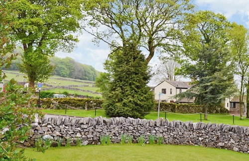Peak District Cottage | 2 bedroom accommodation in Peak Forest, near Buxton