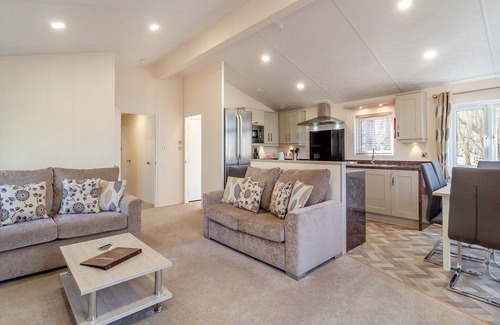 Woolverstone Cabin | 2 bedroom accommodation in Woolverstone, Ipswich