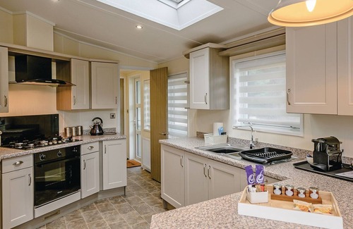 Woolverstone Cabin | 2 bedroom accommodation in Woolverstone, Ipswich
