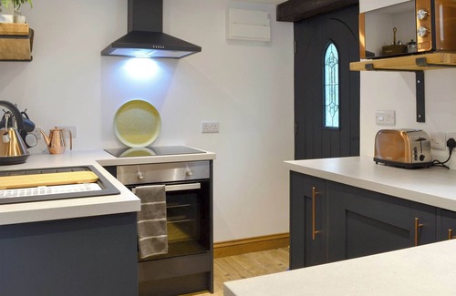 Mawddwy Cottage | 2 bedroom accommodation in Cwm-Cewydd, near Machynlleth