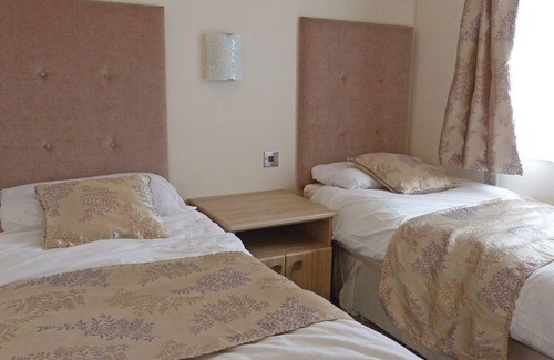 Linton Cabin | 2 bedroom accommodation in Swadlincote, Nr Ashby-de-la-Zouch