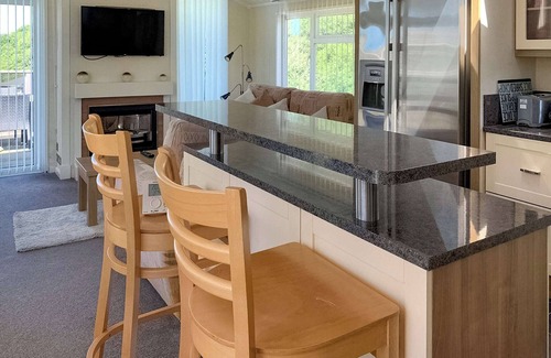 Tan-y-groes Ski Chalet | 2 bedroom accommodation in Tresaith Beach, Cardigan, Ceredigion