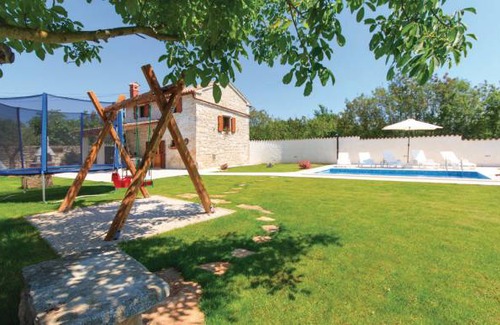 Filipana House | 2 bedroom accommodation in Filipana