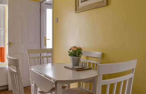 Port Talbot Cottage | 2 bedroom accommodation in Abergwynfi