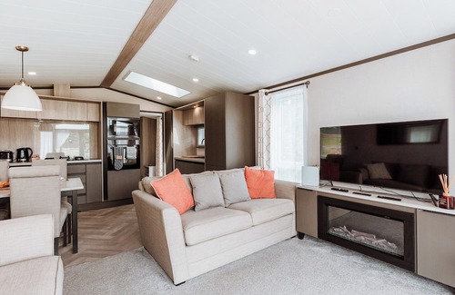 Bridgnorth Ski Chalet | 2 bedroom accommodation in Bridgnorth