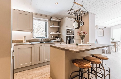 Bridgnorth Ski Chalet | 2 bedroom accommodation in Bridgnorth