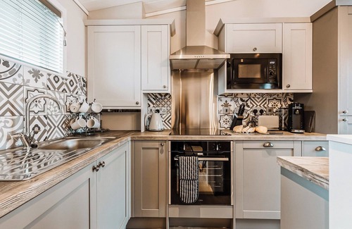 Bridgnorth Ski Chalet | 2 bedroom accommodation in Bridgnorth