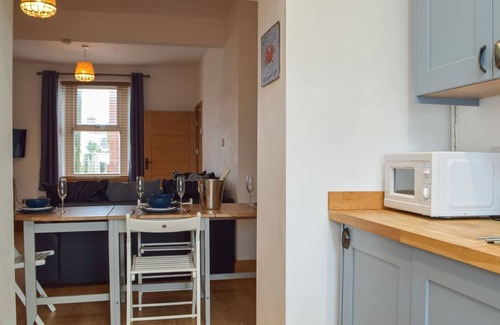 Burry Port Cottage | 2 bedroom accommodation in Burryport, near Llanelli