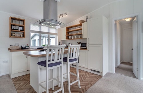 Earls Colne Ski Chalet | 2 bedroom accommodation in Earls Colne, Colchester