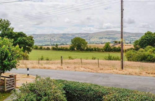 Llysfaen Cottage | 2 bedroom accommodation in Llysfaen Village, near Old Colwyn