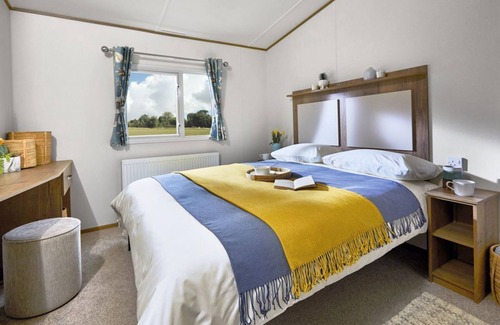 Kilwinning House | 2 bedroom accommodation in Kilwinning,