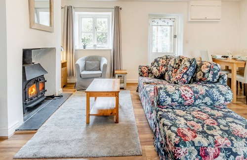 Montgomery Cottage | 2 bedroom accommodation in Priest Weston, Near Montgomery