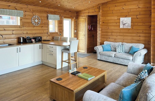 Hollym Ski Chalet | 2 bedroom accommodation in Withernsea