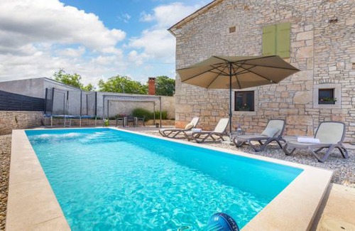 Rezanci House | 2 bedroom accommodation in Svetvincenat