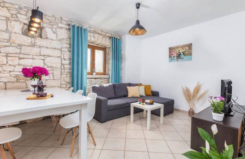 Rezanci House | 2 bedroom accommodation in Svetvincenat
