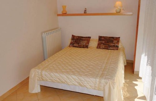 Coggia Apartment | 2 bedroom accommodation in Coggia
