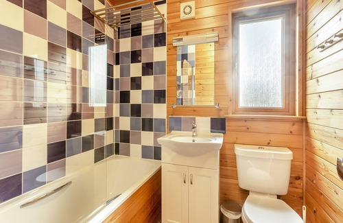 Beaworthy Cabin | 2 bedroom accommodation in Halwill, Nr Beaworthy