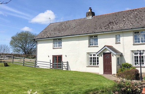 Holsworthy Cottage | 2 bedroom accommodation in Pyworthy, near Holsworthy