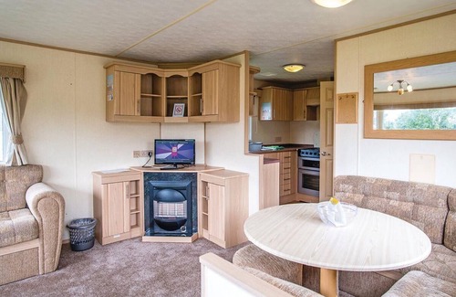 Llanllwchaiarn House | 2 bedroom accommodation in Cross Inn, Nr New Quay