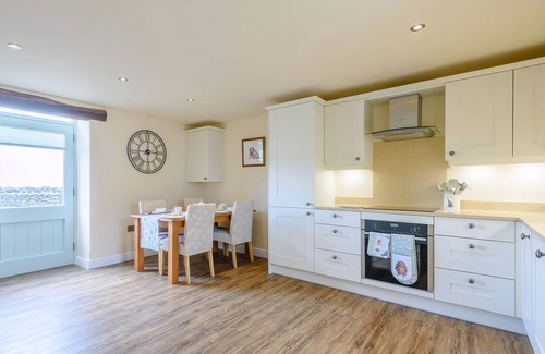 Peak District Cottage | 2 bedroom accommodation in Tideswell