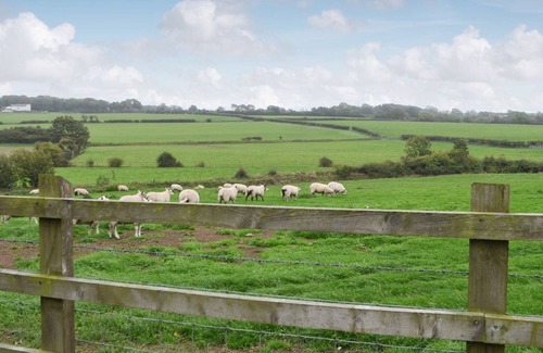 Bodorgan Cottage | 2 bedroom accommodation in Cerrig Ceinwen, near Llangefni