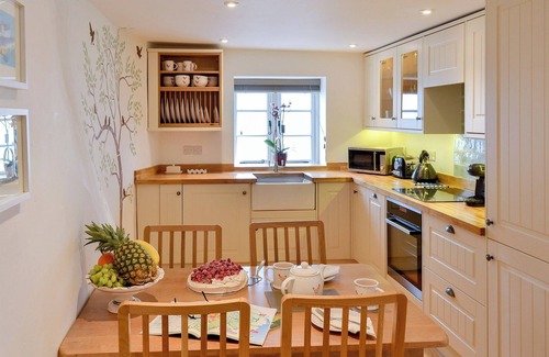 Crediton Cottage | 2 bedroom accommodation in Bow, near Crediton