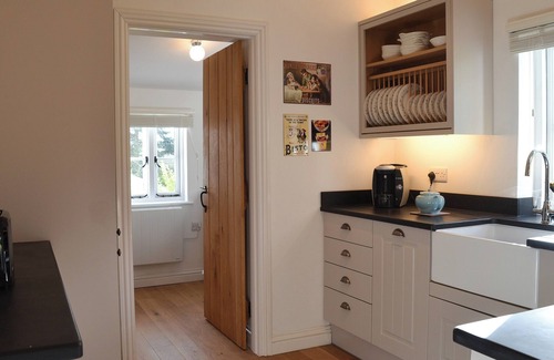 Crediton Cottage | 2 bedroom accommodation in Bow, near Crediton